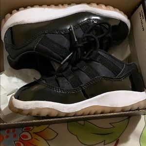 Jordan 11 retro low cut